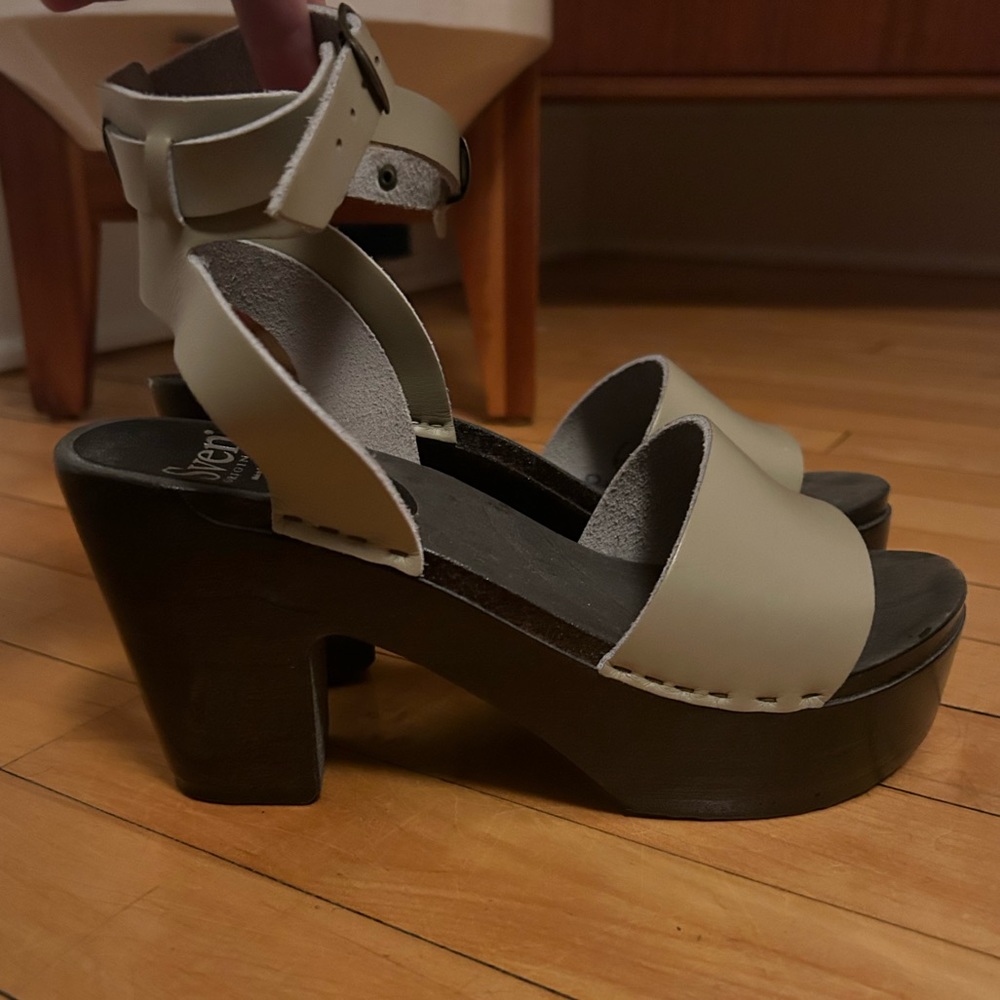 Sven Platform Leather Clog Sandals - Grey
